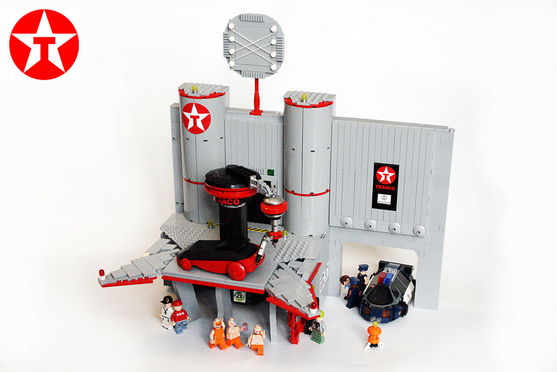 Illustration for article titled Hill Valley, 2015 AD, in LEGO form